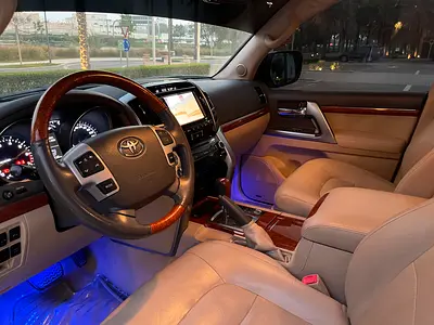 صورة 20 لـ 2014 Toyota LAND CRUISER