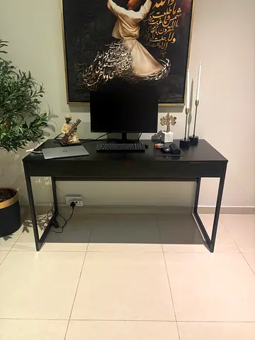 Brand new desk 140 X 60
