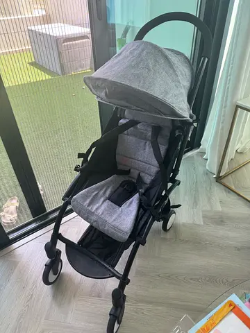 Lightweight Cabin stroller - good condition.