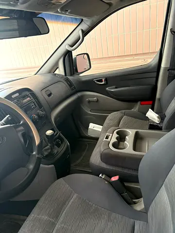 صورة 12 لـ 2008 Hyundai H1