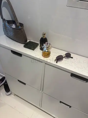 Shoe Cabinet / shoe rag