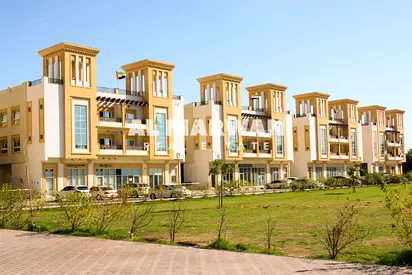 Limited OFFER - ONE MONTH FREE -ADMIN FREE WAIVER 1st YEAR-Spacious 2BHK -Free Parking -Backside Ba