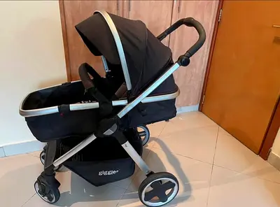 Giggle convertible stroller frame with seat - good condition