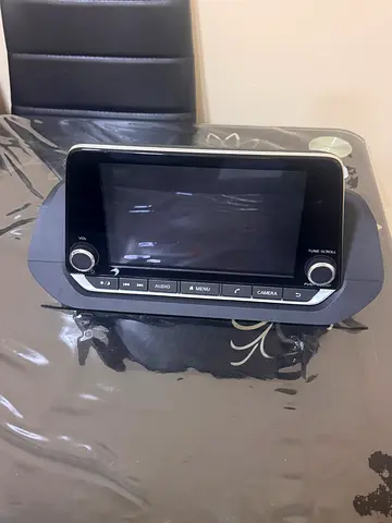 Used 7-inch Car Stereo Touchscreen Head Unit with Controls