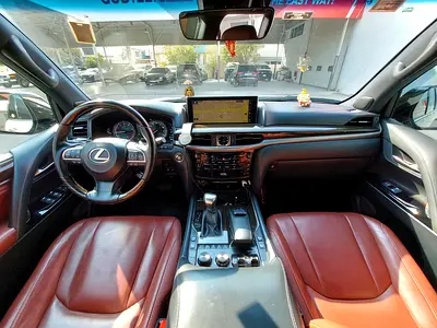 2019 Lexus LX-SERIES photo 9