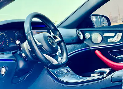 2017 Mercedes-BENZ E-CLASS photo 10