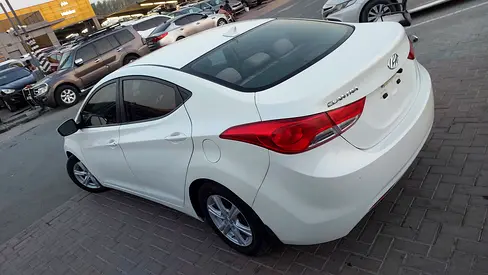 صورة 10 لـ 2012 Hyundai ELANTRA
