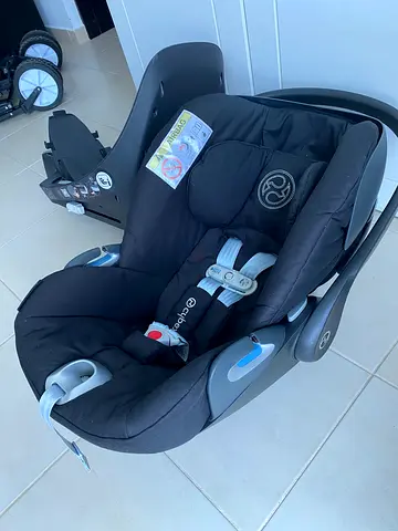 Cybex Cloud Z i-Size infant car seat with Base Z