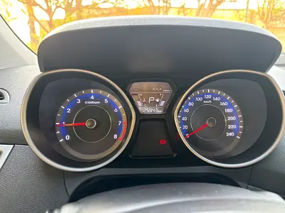 Hyundai Elantra Comfort 2014 GCC Specs - Well Maintained
