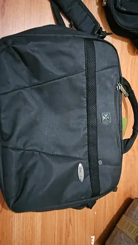 Black laptop shoulder bag- good condition