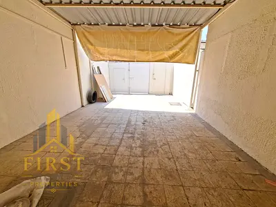 LAHWISH 4 BHK VILLA JUST 75K THREE MASTER BEDROOMS INSID PARKING AND A/C READY TO MOVE
