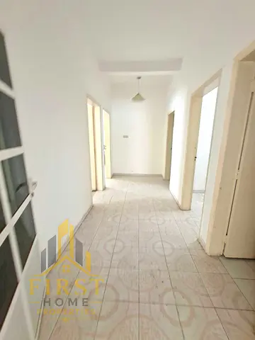 LAHWISH 4 BHK VILLA JUST 75K THREE MASTER BEDROOMS INSID PARKING AND A/C READY TO MOVE