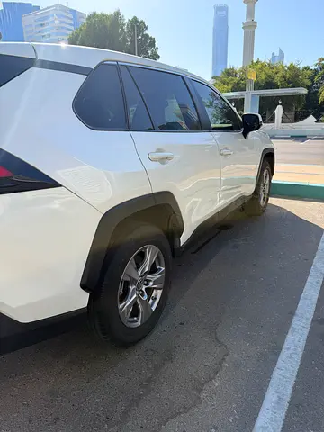 2022 Toyota RAV 4 — фото 4