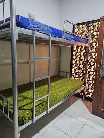 SPACIOUS BED SPACE AVAILABLE = BURJUMAN
