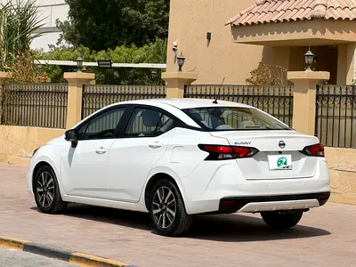 2022 Nissan SUNNY 照片 2