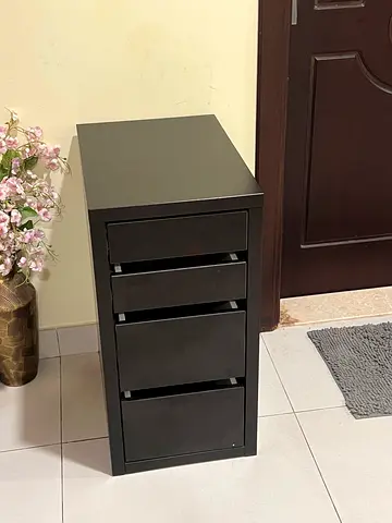 Drawer sliding