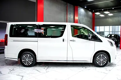 صورة 5 لـ 2023 Toyota GRANVIA