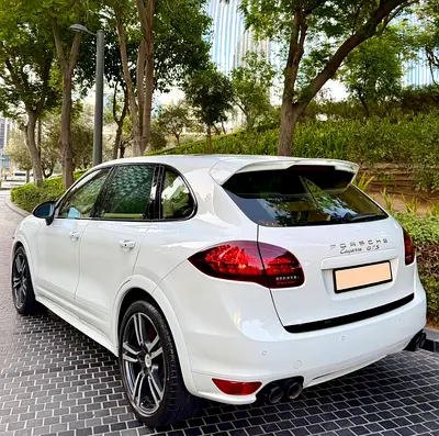2014 Porsche CAYENNE — миниатюра 3