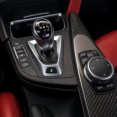 صورة 9 لـ 2015 BMW M4