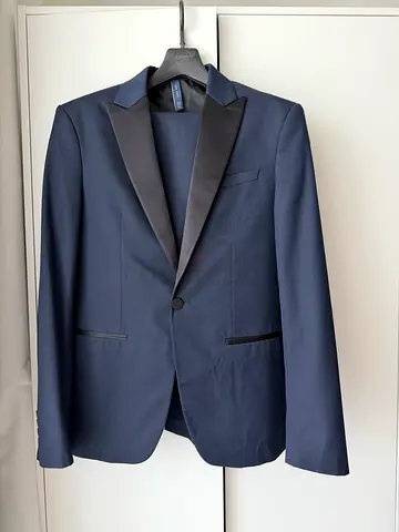 Navy Blue Tuxedo Suit