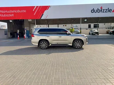 2019 Lexus LX-SERIES photo 4