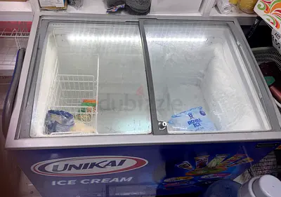 Unikai Glass-Top Chest Freezer / Ice Cream Display Cooler - Used
