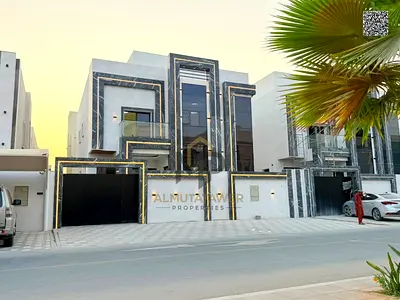 Luxury villa for sale in a prime strategic location, very close to all services and main roads, wit