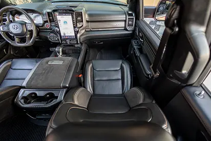 2024 RAM 1500 缩略图 17