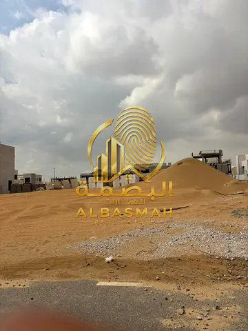 فرصة لا تتكرر في الحوشي! أرض بسعر مميز وعلى بُعد خطوات من شارع مليحة