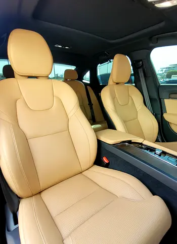 صورة 16 لـ 2023 Volvo S90