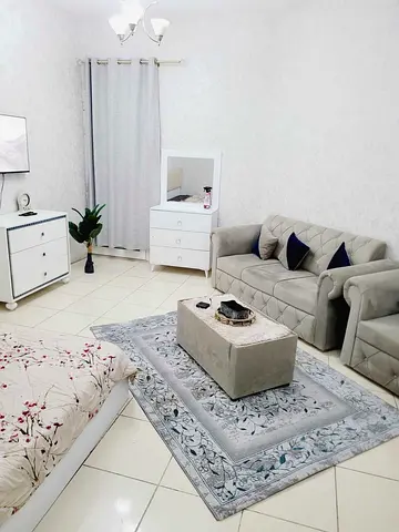 � للبيع استوديو مميز في أبراج الأورينت – عجمان