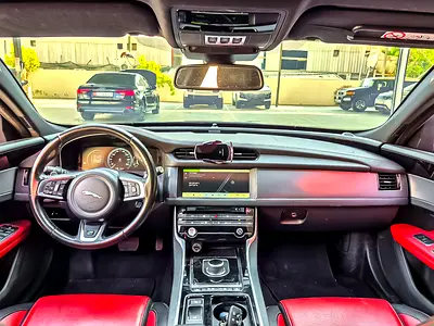 2018 Jaguar XF 照片 12
