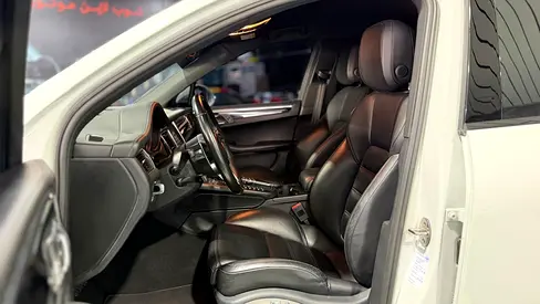 صورة 4 لـ 2016 Porsche MACAN