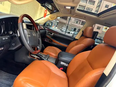 2015 Lexus LX-SERIES photo 8
