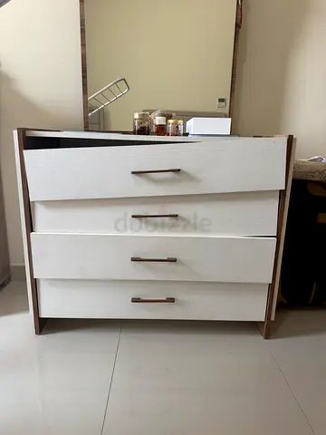 White Dressing Table with Mirror and Four Drawers