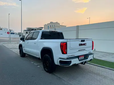 2020 GMC SIERRA 照片 2