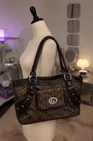 Vintage/Y2k-Inspired Brown Shoulder bag