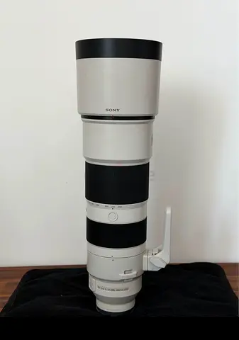 Sony FE 200-600mm f/5.6-6.3 G OSS Telephoto Lens (Excellent Condition)
