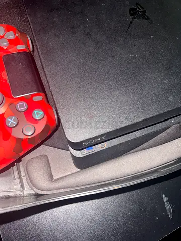 PlayStation 4 700GB with Red Controller Excellent Condition