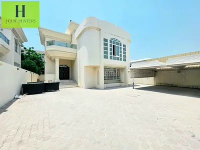Luxury 4BR Villa Private Parking