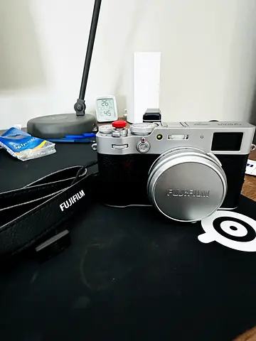 Fujifilm X100V Silver | Excellent Condition | Extremely Low Mechanical Shutter Count