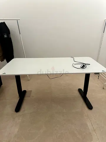 IKEA BEKANT Electric Sit/Stand Desk – White & Black – Excellent Condition