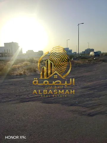للبيع أرض تجارية مميزة في تلال – ضاحية السيوح، الشارقة