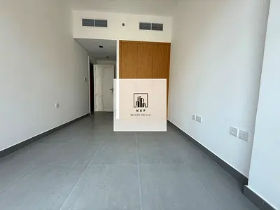 Specious luxury apartment for rent