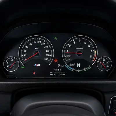 صورة 10 لـ 2015 BMW M4