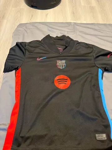Barcelona kit lamine yamal size s