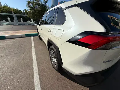 2022 Toyota RAV 4 — фото 12