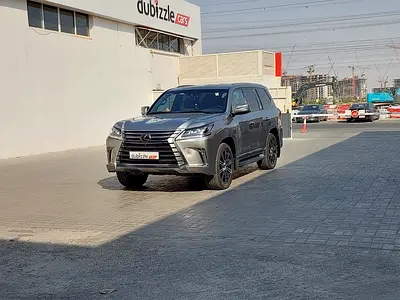 2019 Lexus LX-SERIES photo 3