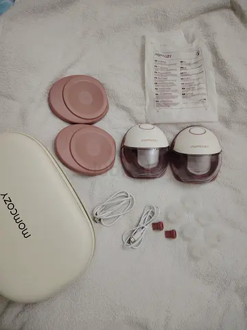 I have a breast pumb m6 from Momcozy prand