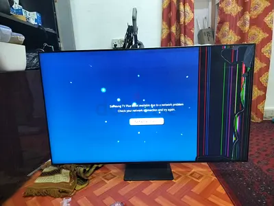55' Samsung LED TV with cracked screen - for parts or repair